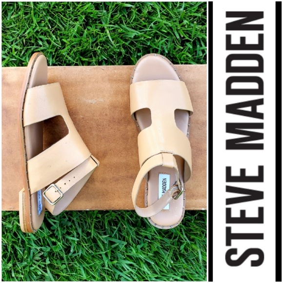 Casual Cool Steve Madden Studded Sandals - Picture 1 of 8
